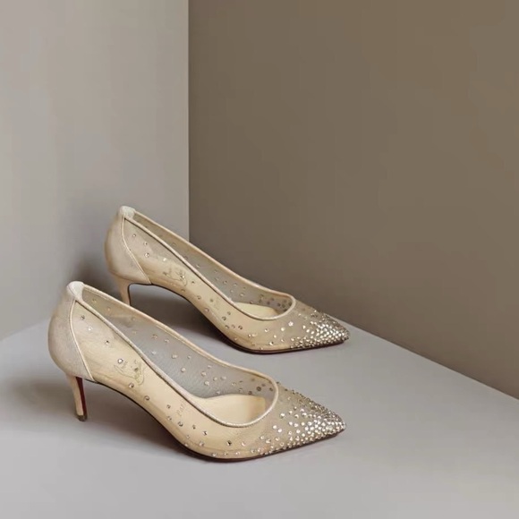 🚩steal authentic Christian Louboutin Beige Studded Heels - Picture 4 of 6
